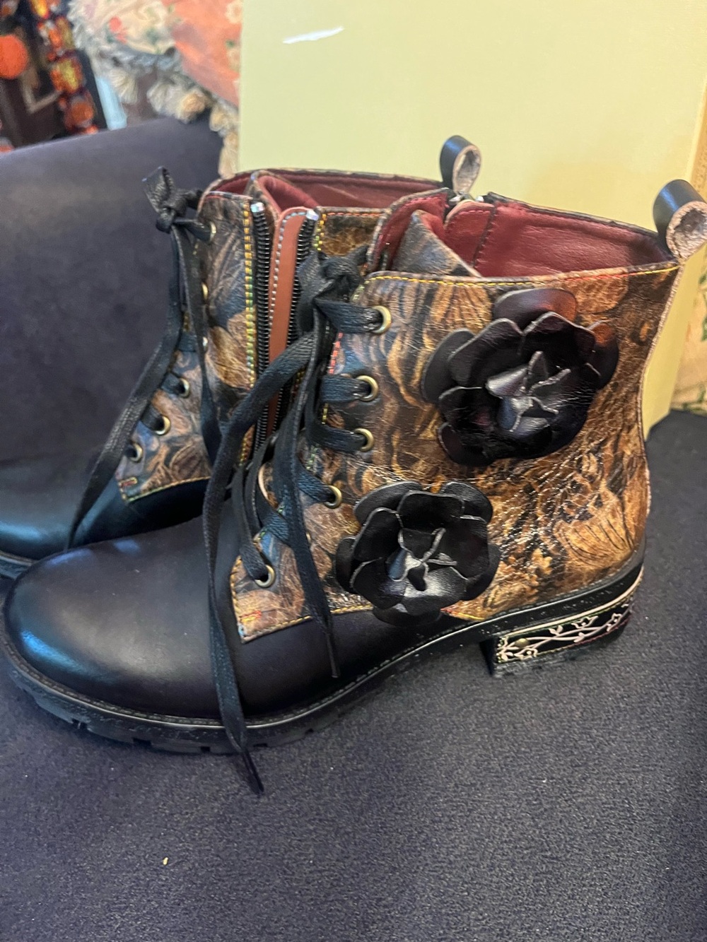 L'atiste Black & Brown Floral Accent Lace-Up Ankle Boots